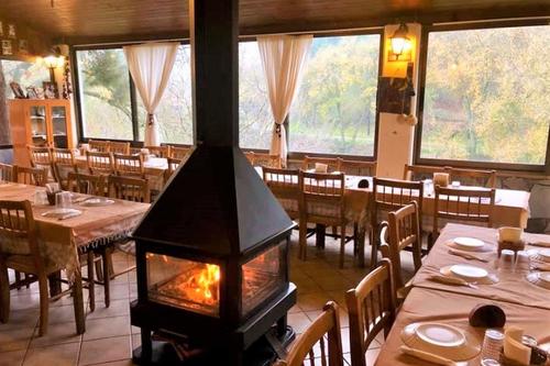 Maramenos tavern: Homemade dining 'nestled' in the forest!