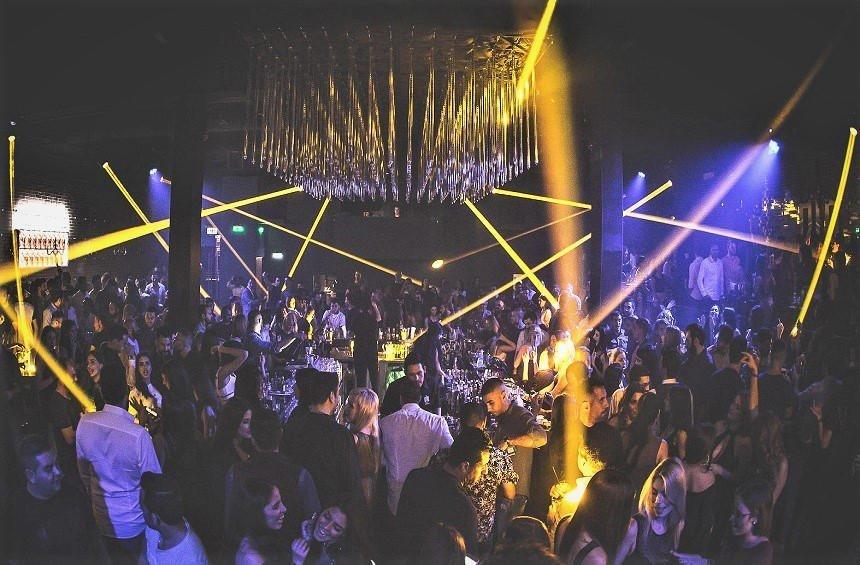 Ola Ellinika: A stunning club in Limassol, where everything is possible!