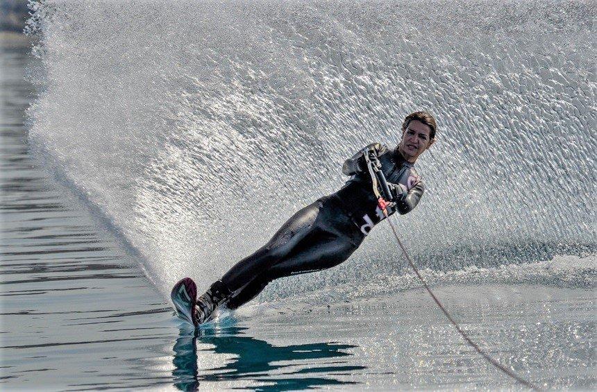 Water ski