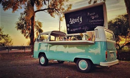 Limassol's mobile bar is back for a Christmas spirit party!