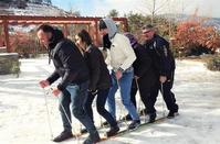 Στα βουνά της Λεμεσού μαθαίνεις να κάνεις σκι σε… τρενάκι;