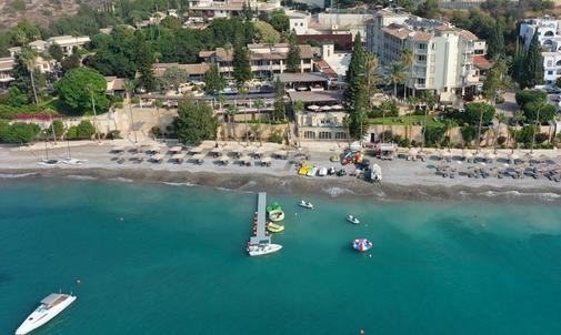 Pissouri Beach