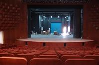 Λιλιπούτειοι θεατές «εγκαινίασαν» το Παττίχειο Δημοτικό Θέατρο