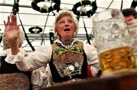 OPENING: Γερμανική «απόβαση» στη Σαριπόλου – Πιες μια μπύρα μαζί τους και θα γίνετε φίλοι!