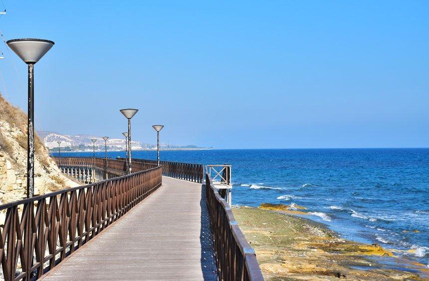 Παραλιακός Πεζόδρομος Αμαθούντας