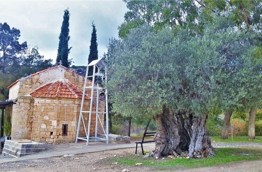 Παρεκκλήσι Αγίων Ακινδύνων (Πάνω Κυβίδες)