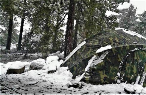 PHOTOS: Αυτοί οι τύποι τόλμησαν camping στο χιονισμένο Τρόοδος!