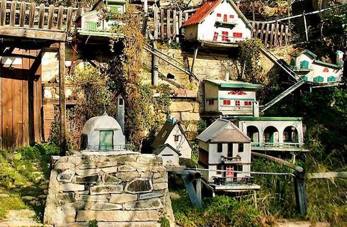 Ένα μαγικό χωριό για… νάνους στα βουνά της Λεμεσού!