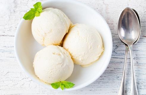 Στη Λεμεσό μια παγωταρία φτιάχνει σπιτικό παγωτό φλαούνα και τσουρέκι!
