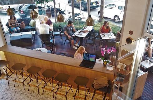 PHOTOS: Οι πρώτες εικόνες από το νέο, μοντέρνο café της Λεμεσού!