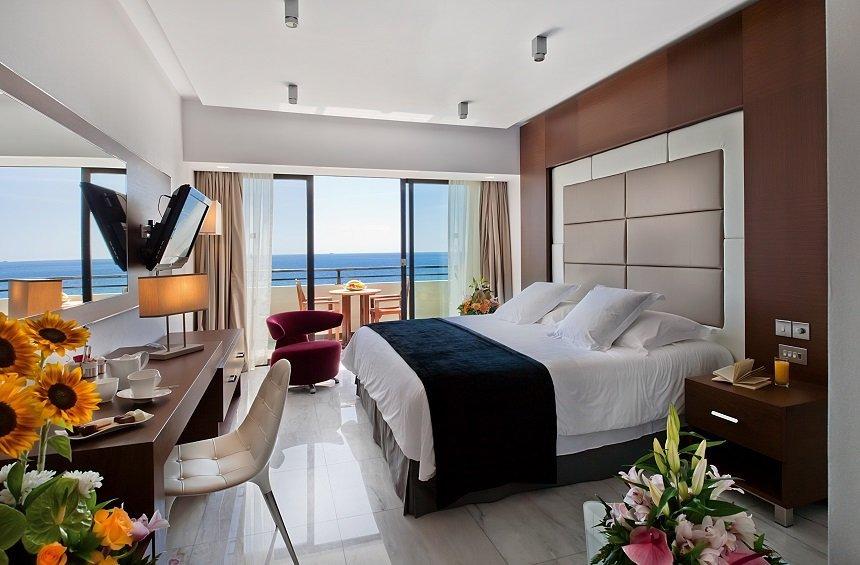 Amathus Beach Hotel 5*