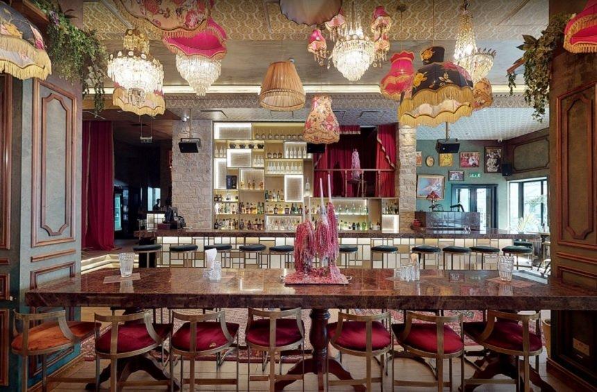 Bordello Bar: Ένας ιδιαίτερος χώρος διασκέδασης, με την κομψότητα περασμένων δεκαετιών!