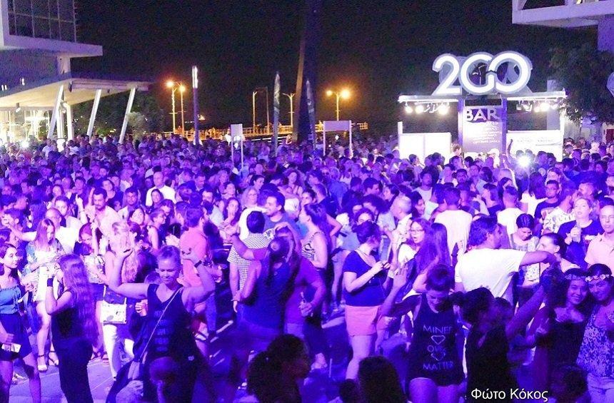 Περίπου 7.000 κόσμος στο ξέφρενο disco party στο Παλιό Λιμάνι Λεμεσού!