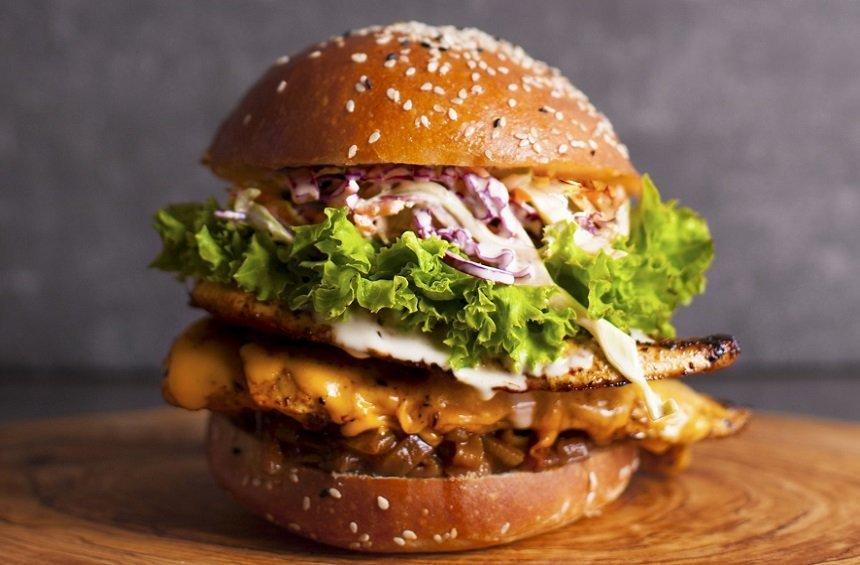 NEW: Το burger που αγάπησε η Λεμεσός, ετοιμάζει εκπλήξεις στην πόλη!