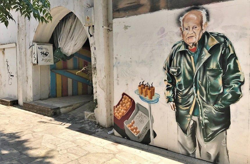 PHOTOS: Ο «παππούς με τις πορτοκαλάδες» έγινε τοιχογραφία στη Λεμεσό!