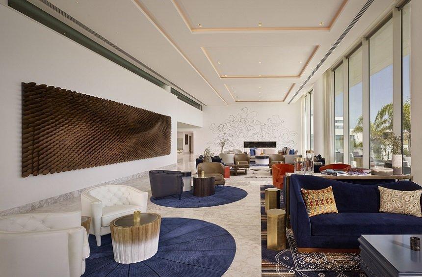 The Gallery: Ένα lounge bar, με εντυπωσιακό design και τεράστιο μπαλκόνι!