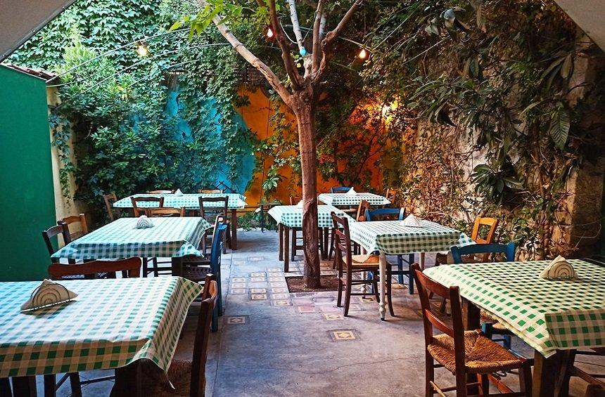 Μαγειρείο Γιαγκίνι: Μία κρυμμένη αυλή στο ιστορικό κέντρο της Λεμεσού, γεμάτη γεύσεις και μνήμες!