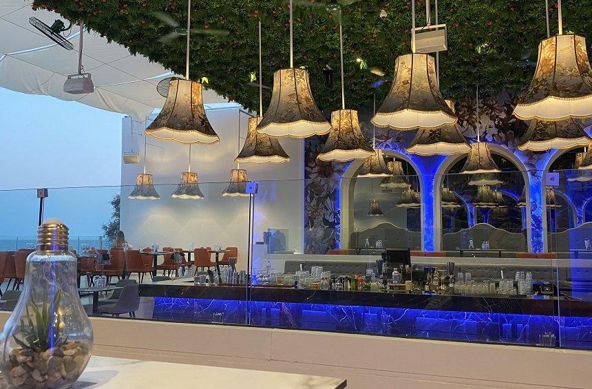Ivy Lounge Bar: Ένας εντυπωσιακός χώρος πάνω στη θάλασσα της Λεμεσού, για όλες τις ώρες της μέρας!