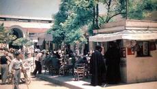 Διάφορες καφετέριες στην Πλατεία Σαριπόλου