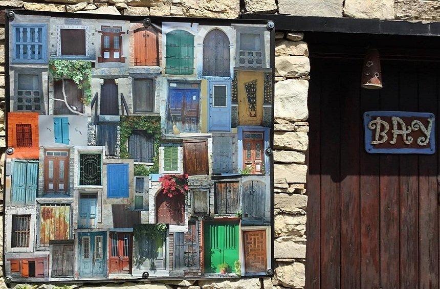 Ένα χωριό της Λεμεσού έχει μετατραπεί σε ζωντανό, φωτογραφικό album!