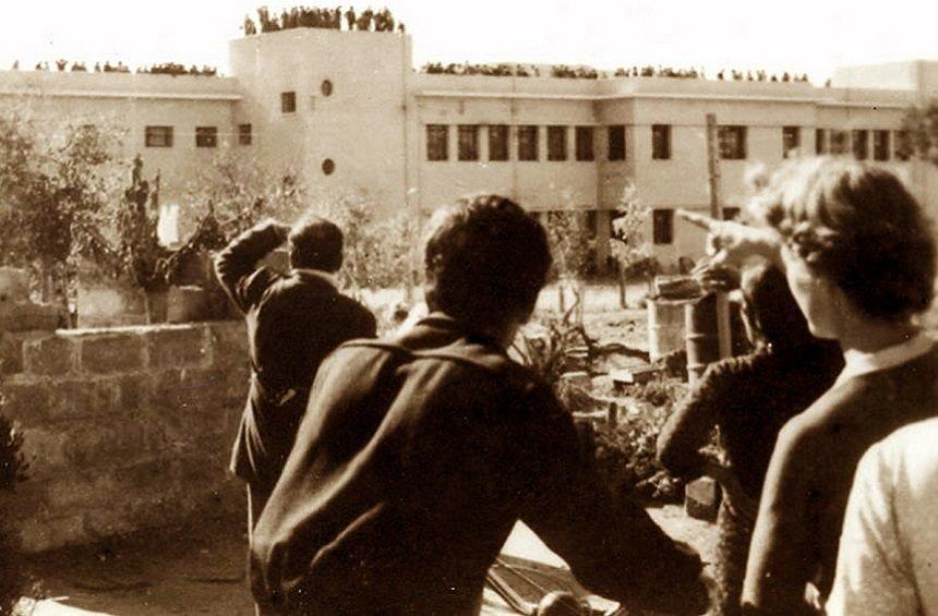Η εξέγερση των μαθητών τον Δεκέμβριο του 1955.