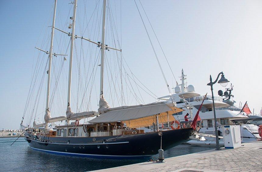 Το εντυπωσιακό superyacht στη Λεμεσό, που ξαναγεννήθηκε από τις στάχτες του!