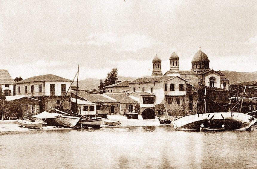 Η εικόνα της εκκλησίας από τη θάλασσα, στις αρχές του 20ου αιώνα.