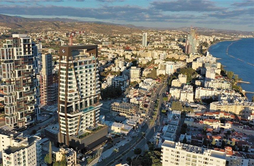 La Caleta: Το ψηλότερο εστιατόριο του νησιού, σε καλεί για μοναδικές γαστρονομικές εμπειρίες!