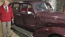 Στο γκαράζ του ξενοδοχείου φυλάσσεται σε εξαιρετική κατάσταση ένα ογκώδες Chevrolet του 1937, αυτοκίνητο που οδηγούσε ο Γεώριος Σκυριανίδης, με το οποίο είχε μετακινηθεί και ο Βασιλιάς Φαρούκ κατά την επίσκεψή του στην περιοχή. 