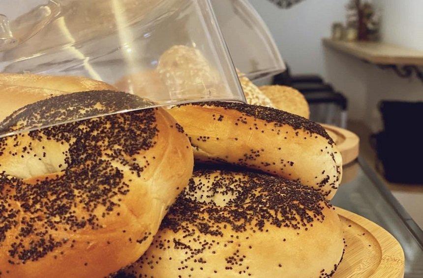 OPENING: Ένα νέο στέκι στην καρδιά της Λεμεσού, για καφέ, bagels και κρουασάν!