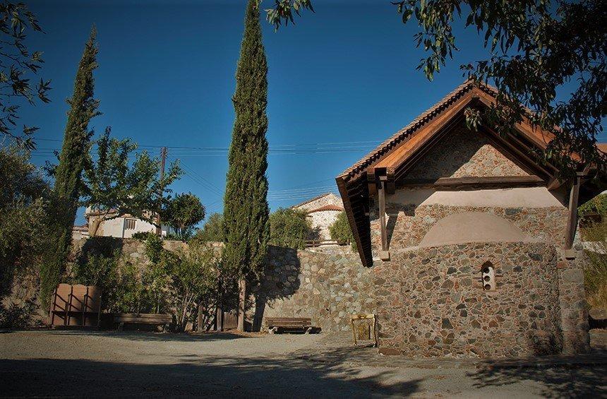 Agios Mamas church (Louvaras)