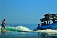 VIDEO + PHOTOS: Surfing on a boat's waves is the new summer craze you need to try this year!