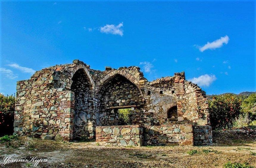 Holy Cross chapel (Arakapas)