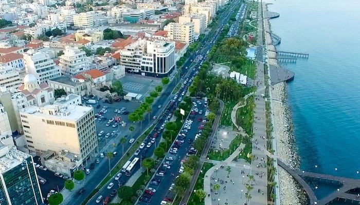 Free buses to the Old Port and a new parking lot at the Limassol city center!