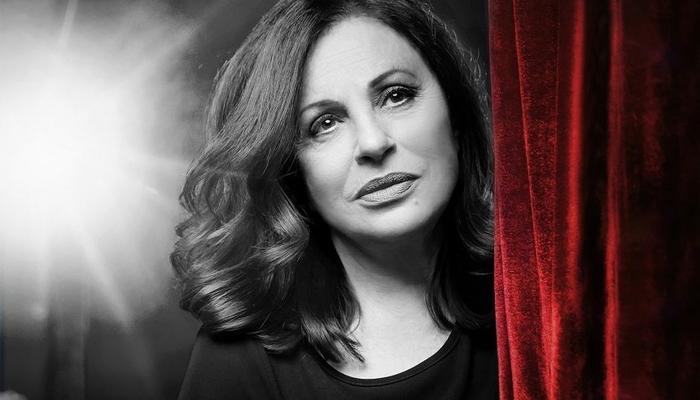 Charis Alexiou sings her autobiography on Rialto's stage