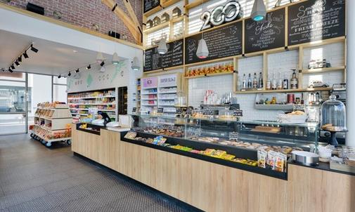 OPENING: Sweet sins and healthy snacks 2(Go) in 1 at the Old Port!