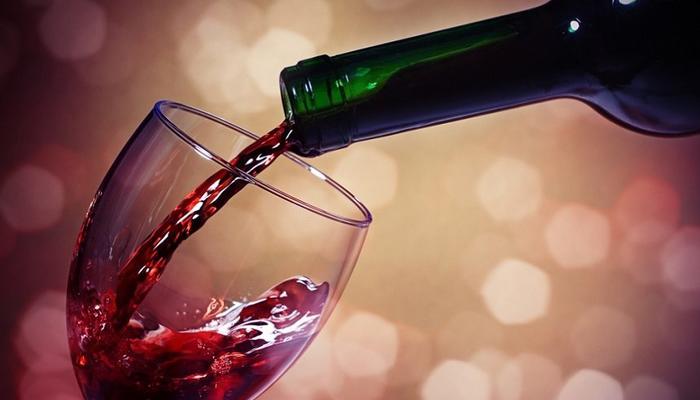 Free wine, zivania and nibbles for the holiday festivities in Germasoyia