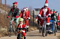 Santas in Limassol don't need Rudolf – they ride bikes!