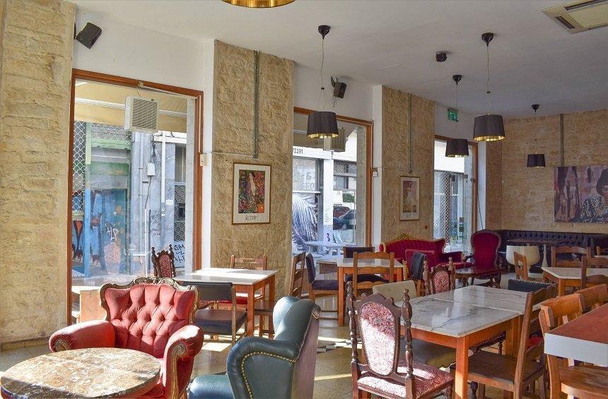 Π Cafe: A warm space with retro vibes, in the historical center of Limassol!
