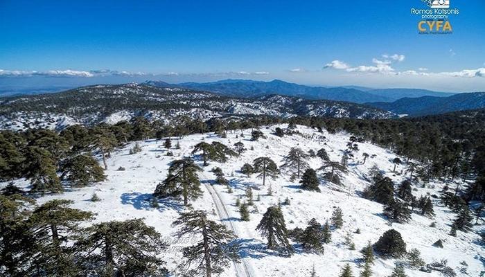 VIDEO: A drone sings snowy carols to us from an altitude of 2000 meters