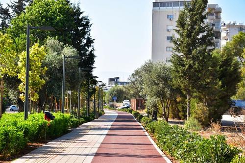 Garyllis Linear Park