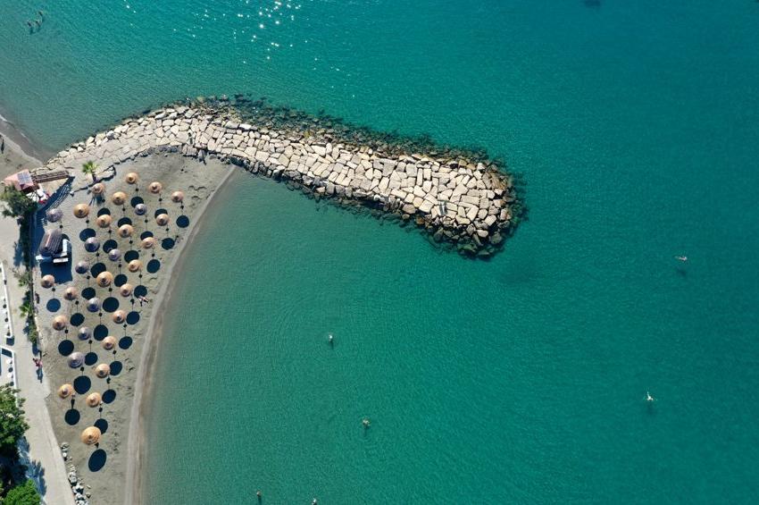 PHOTOS + VIDEO: A dreamy, sandy cove, just a breath away from the Limassol city center!