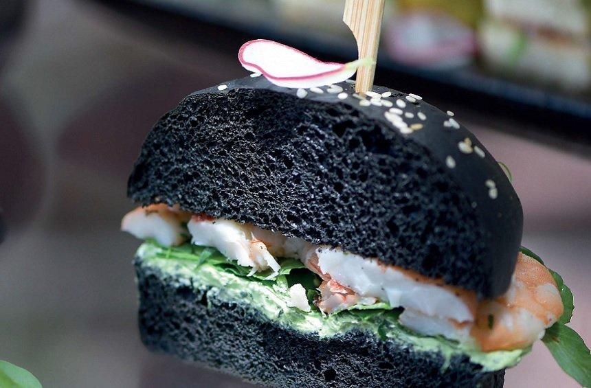 This black sandwich is the new, mysterious arrival in Limassol!