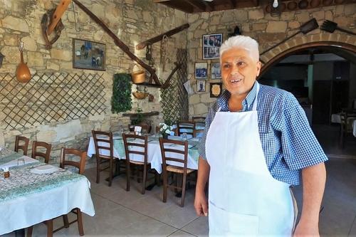 Palati tavern: A traditional little tavern with an artisan cook, in the Limassol mountains!