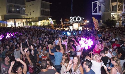 A grand photo-story on the retro party in Limassol, with over 6,000 people!