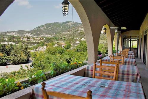 JR Restaurant: A Limassol gem that is a feast for the eyes and stomach!