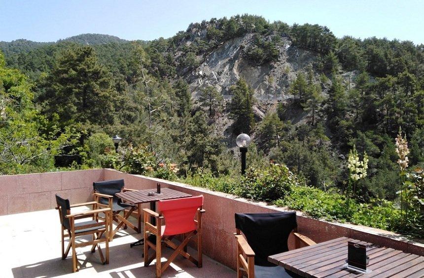 OPENING: A new hangout in the Limassol mountains with a wonderful view of the pine forest!