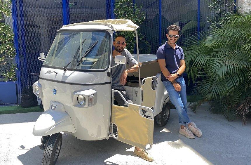 OPENING: Constantinos and Giorgos prepare a special kind of street food on a… motorcycle!