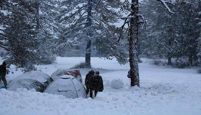 Amazing photos: This is what camping in -6 °C on Troodos looks like!
