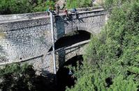 PHOTOS: They enjoyed the only double bridge in Cyprus, hanging on ropes!